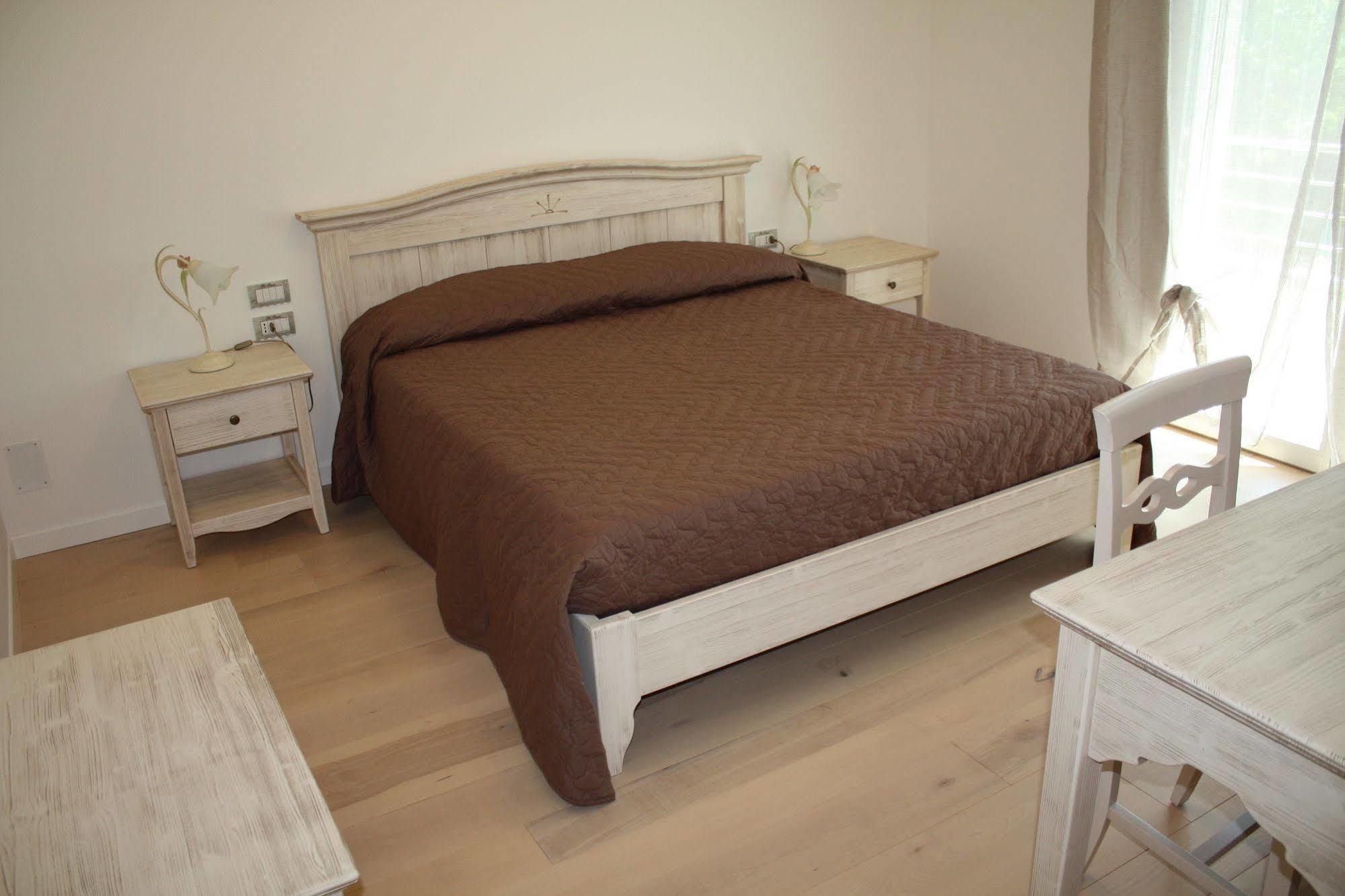 Elis' Rooms Sernaglia della Battaglia Eksteriør bilde